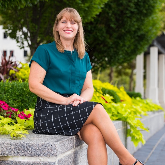 Meet your Posher, Mike - Picture 3 of 8